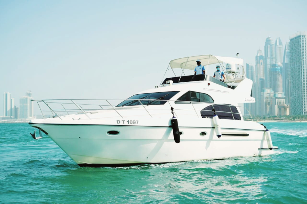 48ft Golf Craft Yacht Skyline View