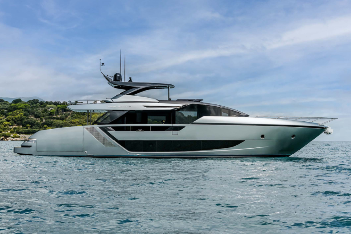 Riva Diva 82 Brochure Luxury Yacht Dubai