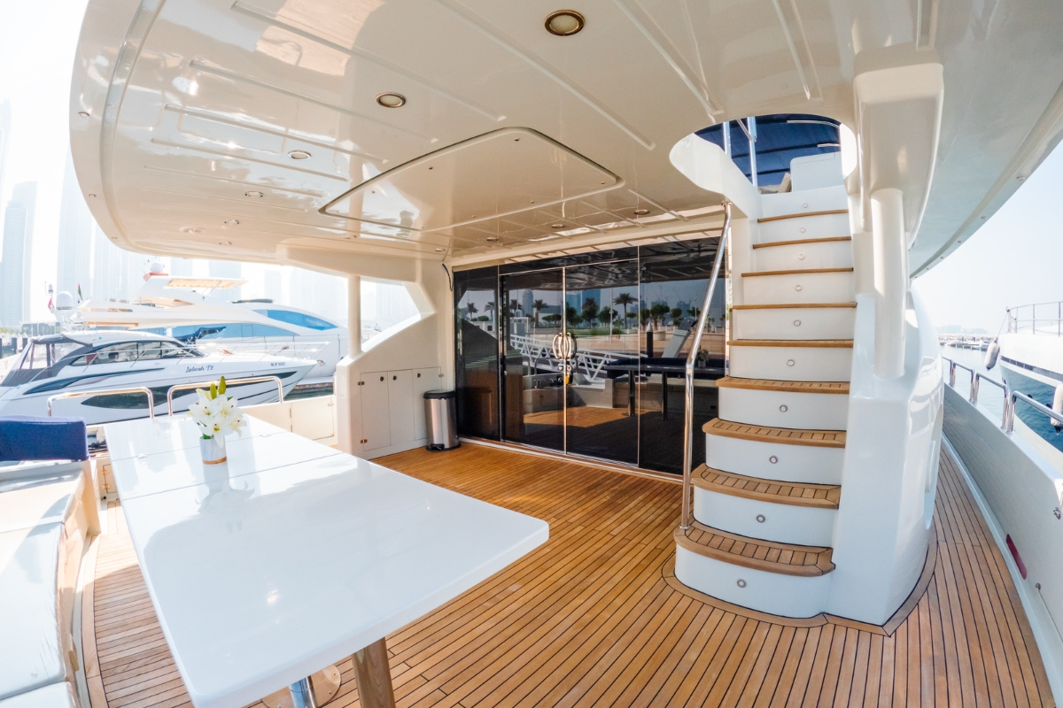 110 FT Kona Lounge
