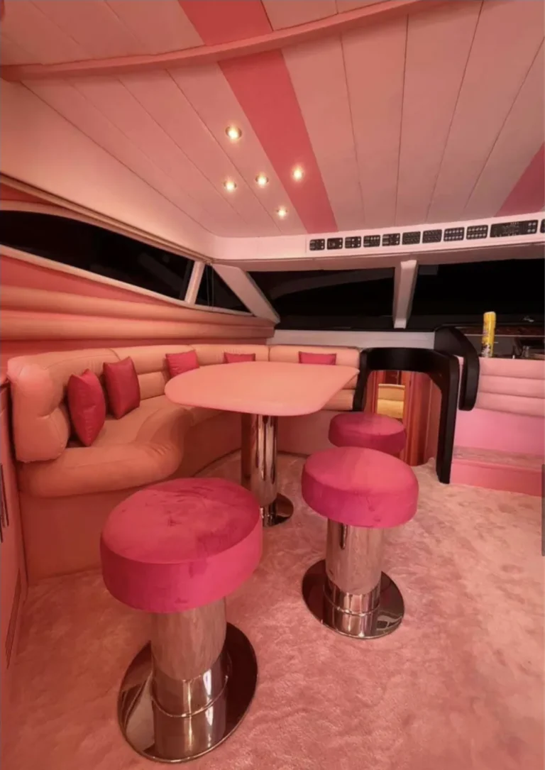Pink Yacht 64 birthday yacht in Dubai (4)