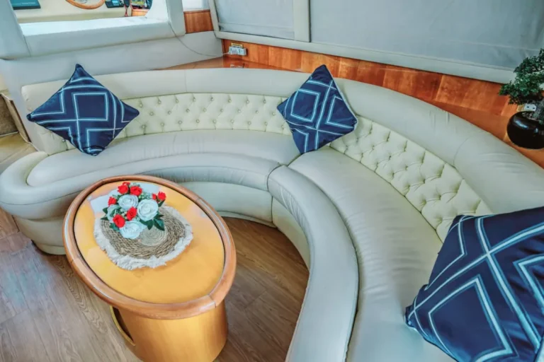 Ribbon 48 birthday yacht in Dubai (3)