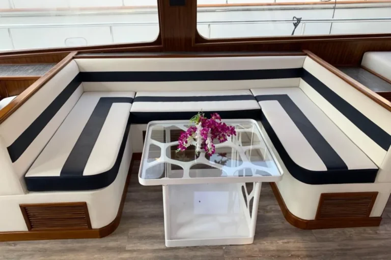Starburst 95 birthday yacht in Dubai (2)