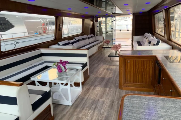 Starburst 95 birthday yacht in Dubai (3)